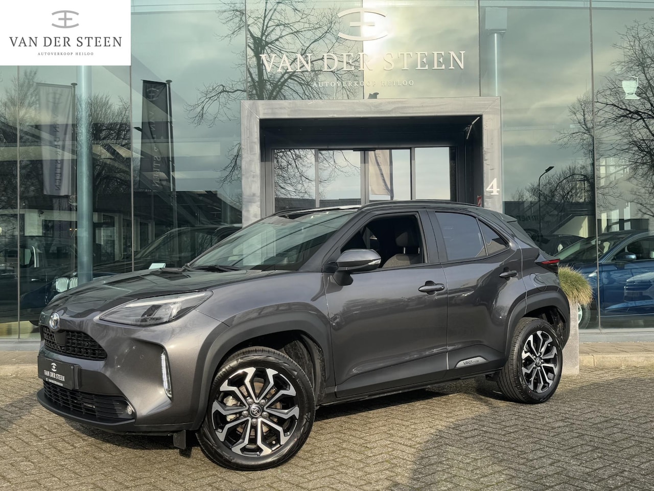 Toyota Yaris Cross - 1.5 Hybrid 115 Business Plus Keyless | Stoelverwarming | Apple Carplay - AutoWereld.nl