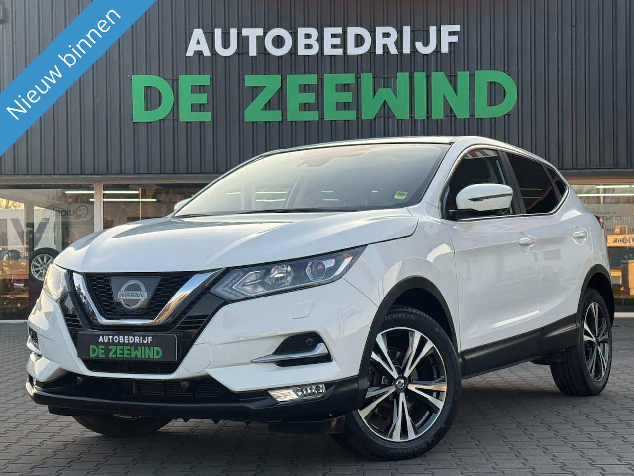 Nissan Qashqai - 1.2 N-Connecta|Navi|Camera|Led - AutoWereld.nl