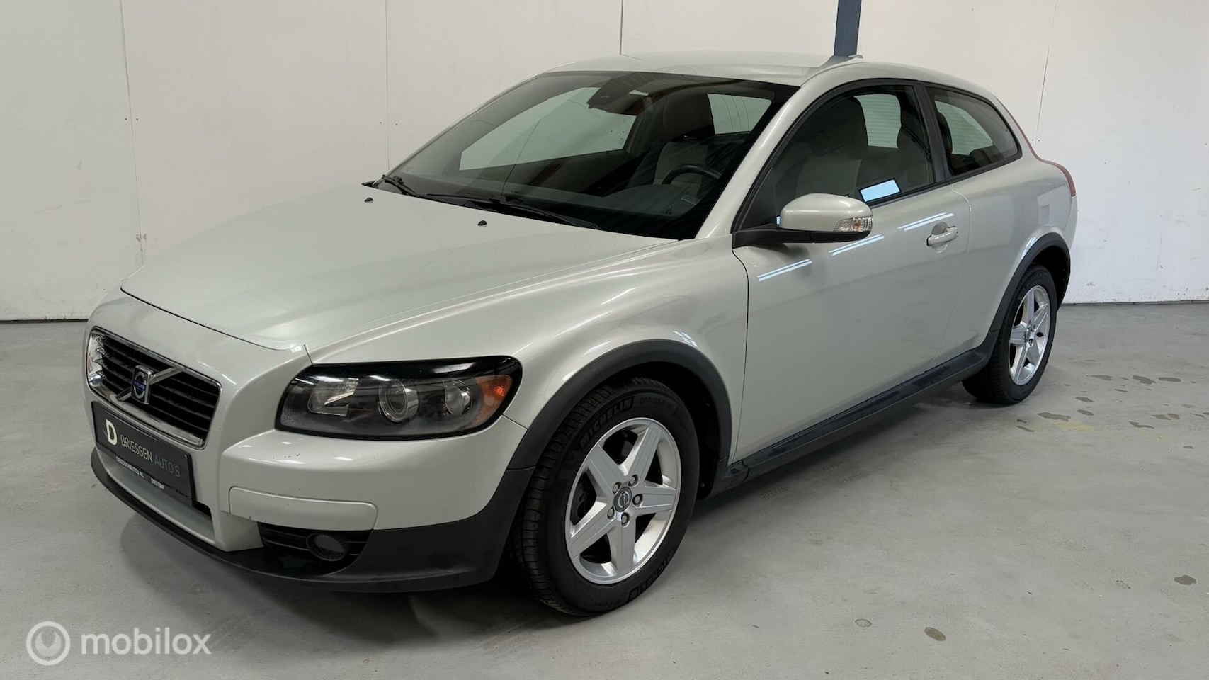 Volvo C30 - 2.4i Momentum AUTOMAAT / 170PK - AutoWereld.nl