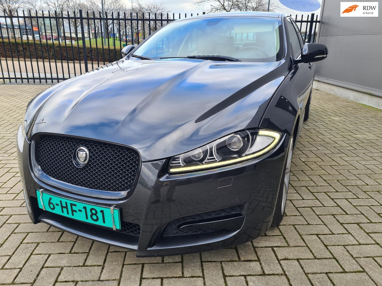 Jaguar XF - 2.2D S Business Edition 2.2D S Business Edition - AutoWereld.nl