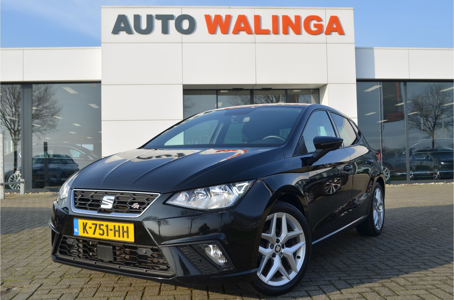 Seat Ibiza - 1.0 TSI FR Business Intense a.Camera | Carplay | Climate | Navi | 17'' LMV | Getint glas | - AutoWereld.nl