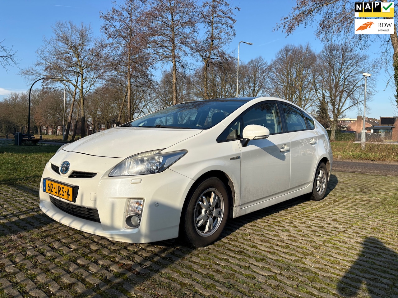 Toyota Prius - 1.8 Dynamic / schuifdak / leder / hybride / goed onderhouden - AutoWereld.nl