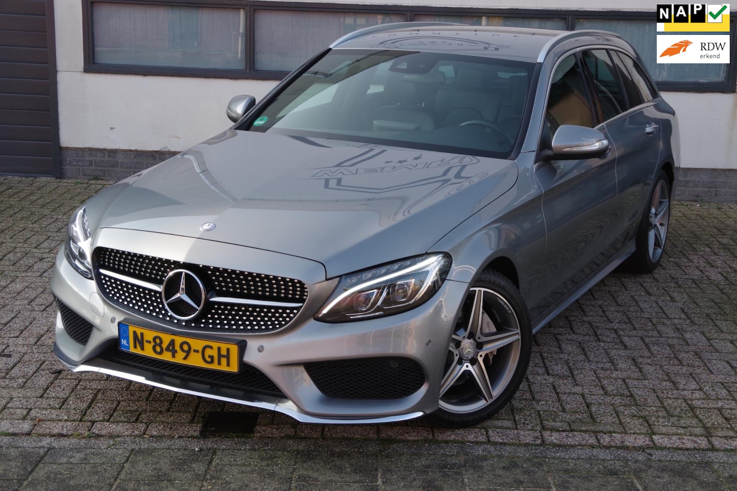 Mercedes-Benz C-klasse Estate - 180 Prestige AMG BURMESTER/LEDER/DEALER ONDERHOUDEN - AutoWereld.nl