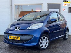 Peugeot 107 - 1.0-12V XR 5 deurs Nieuwe APK