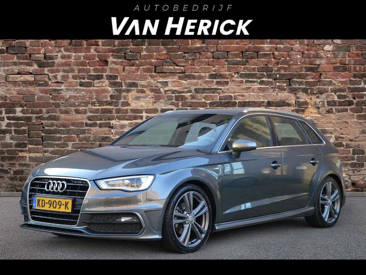 Audi A3 Sportback - 1.4 TFSI 3x S-Line 150PK Automaat | Half leer/stof | Camera | Cruise | Navi | Clima - AutoWereld.nl