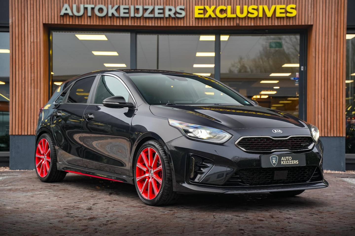 Kia Cee'd - Ceed 1.6 T-GDi GT Keyless Stuurverw. Alcantara Lane Assist LED 18''LM - AutoWereld.nl