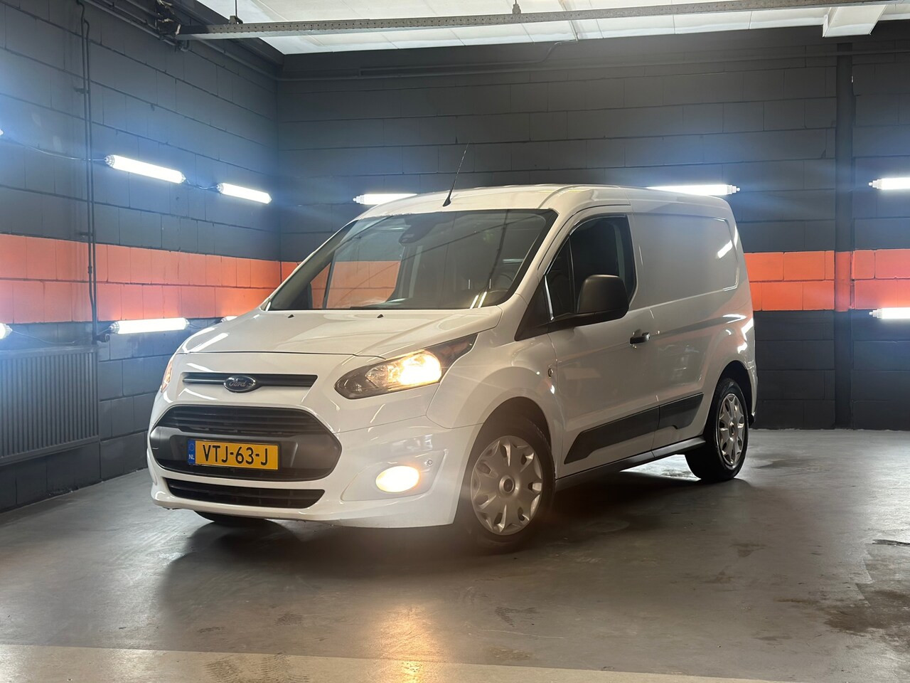 Ford Transit Connect - 1.5 TDCI L1 Trend | euro 6 !! - AutoWereld.nl