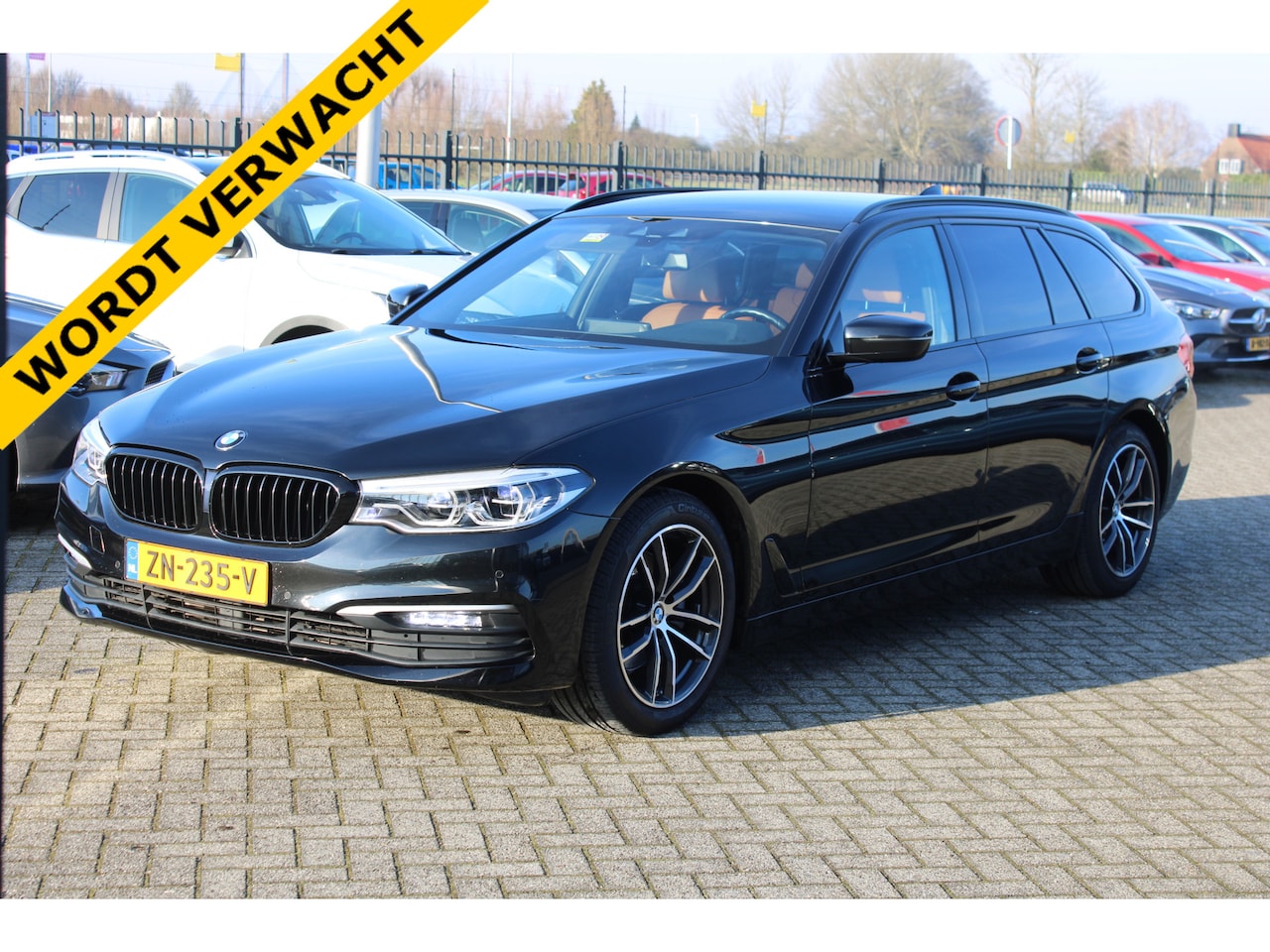 BMW 5-serie Touring - 520i High Executive Sportline LEDER MEMORY VIRTUAL NAVI 19'' - AutoWereld.nl