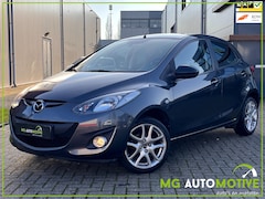 Mazda 2 - 2 1.3 TS Plus | Navi | Trekhaak | PDC | Climate control | NL auto NAP