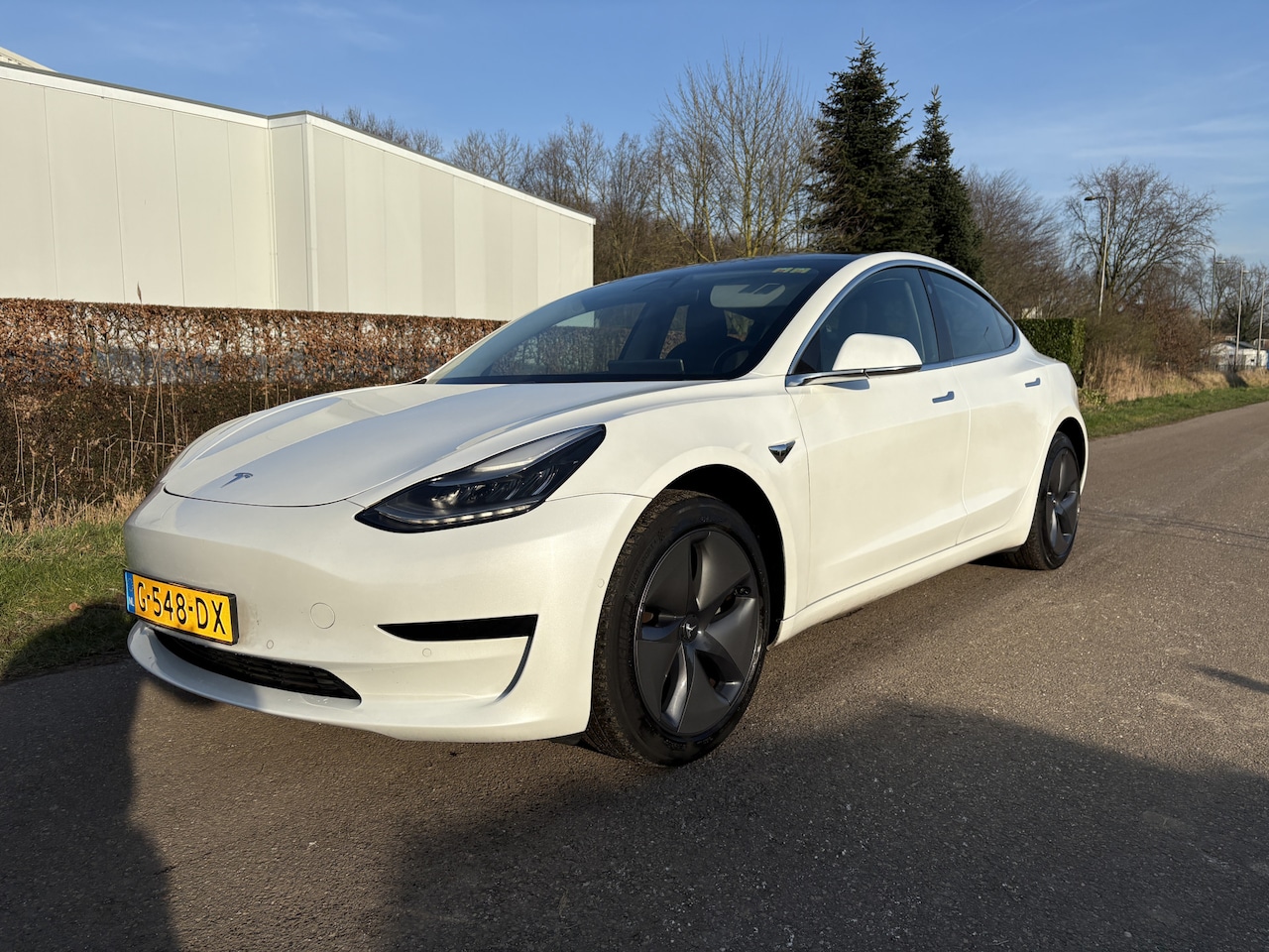 Tesla Model 3 - Standard RWD Plus 60 kWh / LEER / PANORAMADAK / AUTOPILOT / 133DKM! NAP! / INCL BTW - AutoWereld.nl