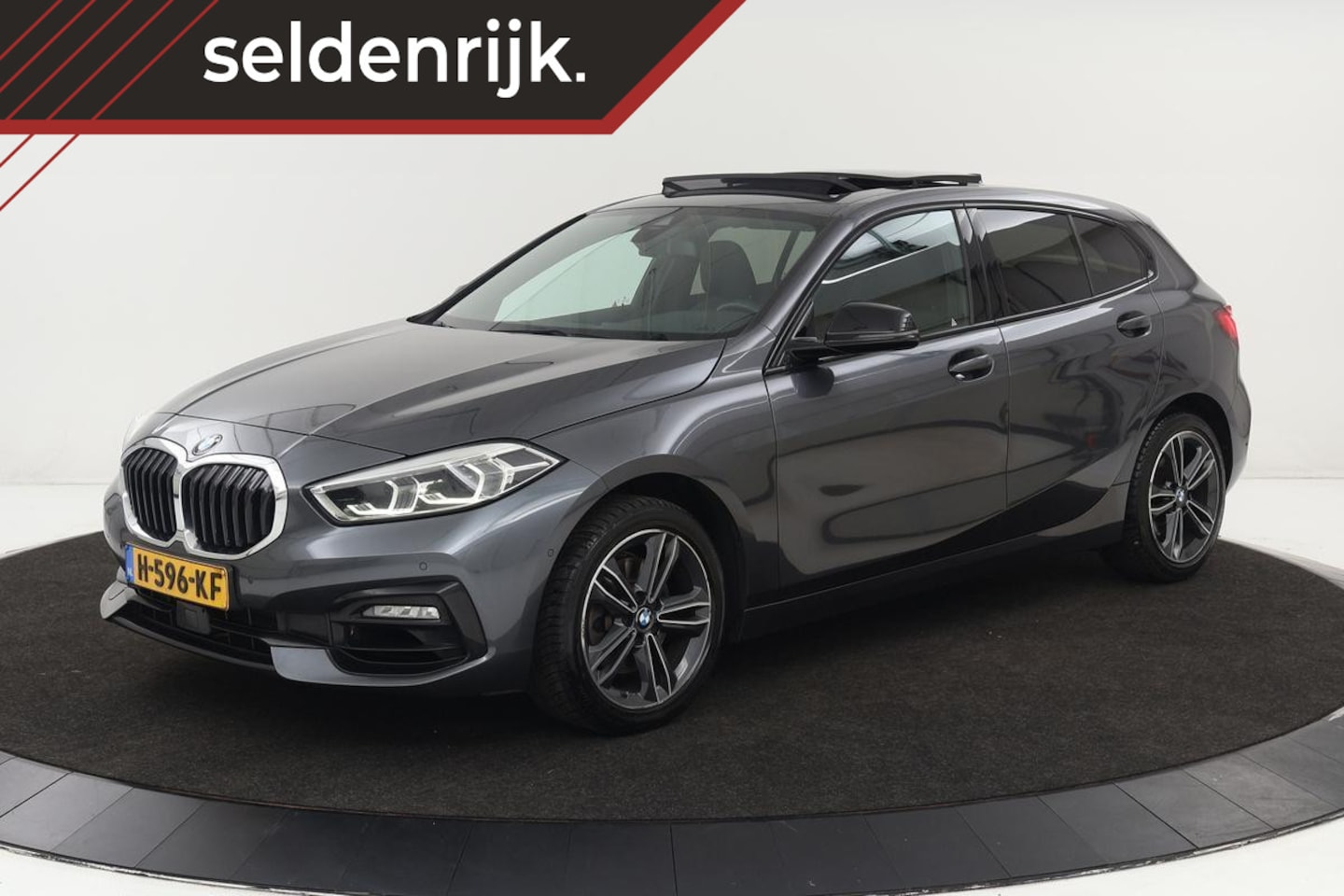 BMW 1-serie - 118i Executive Edtion | Sport Line | Panoramadak | Stoel & stuurverwarming | Adaptive crui - AutoWereld.nl