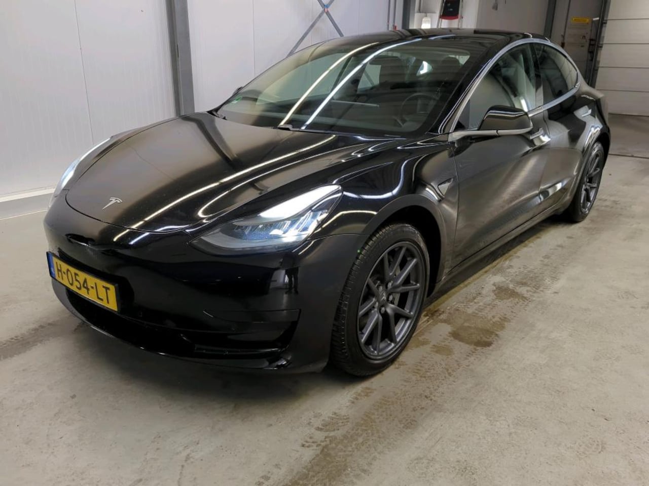 Tesla Model 3 - Standard RWD Plus [ AUTOPILOT+60 kWh+PREMIUM AUDIO ] - AutoWereld.nl