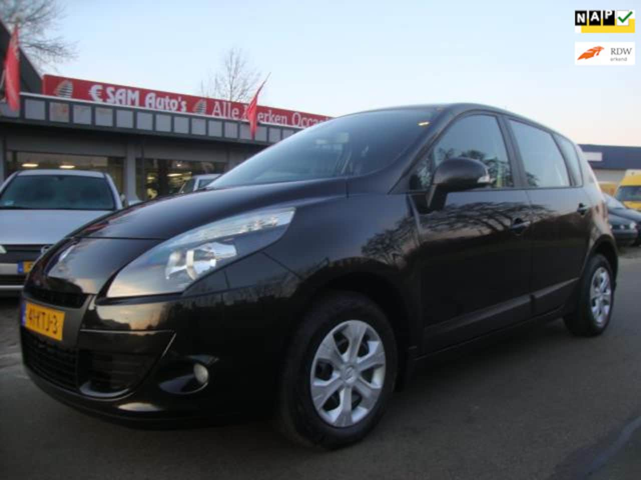 Renault Scénic - 1.6 Expression 1.6 Expression ( NAVI 6- VER Airco ) - AutoWereld.nl