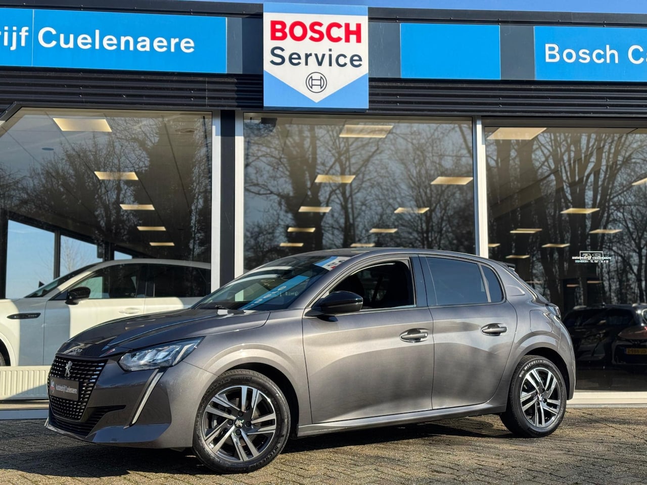 Peugeot 208 - 1.2 PureTech 100 Allure - AutoWereld.nl