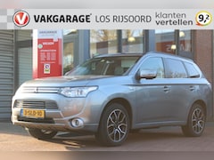 Mitsubishi Outlander - 2.0 PHEV 4WD *Instyle* | Trekhaak | Schuifdak | Cruise & Climate Control | Camera | Naviga