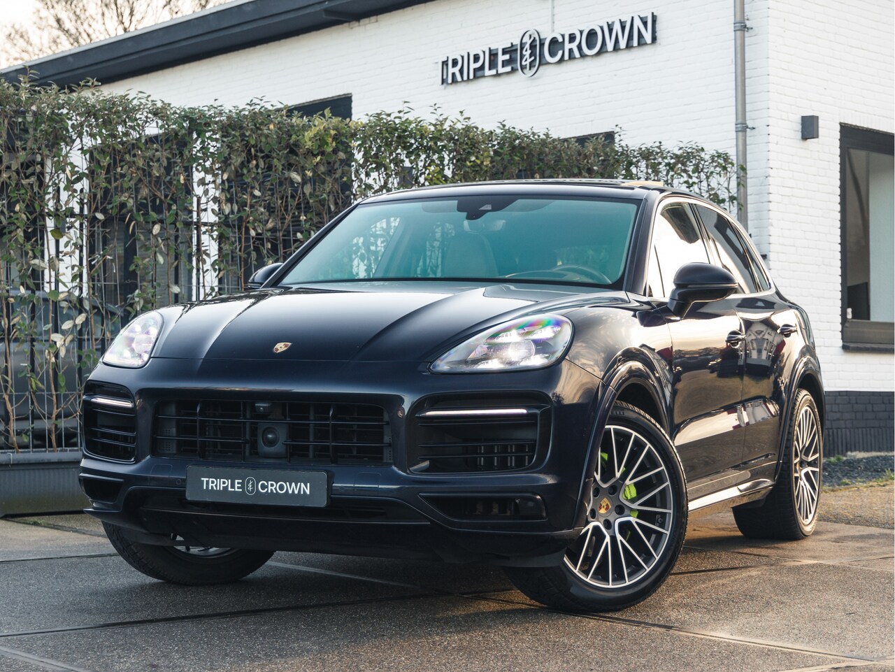 Porsche Cayenne - 3.0 E-Hybrid | Sport-Design | Vierwielbesturing | Luchtvering | Bose | Sport-Chrono - AutoWereld.nl