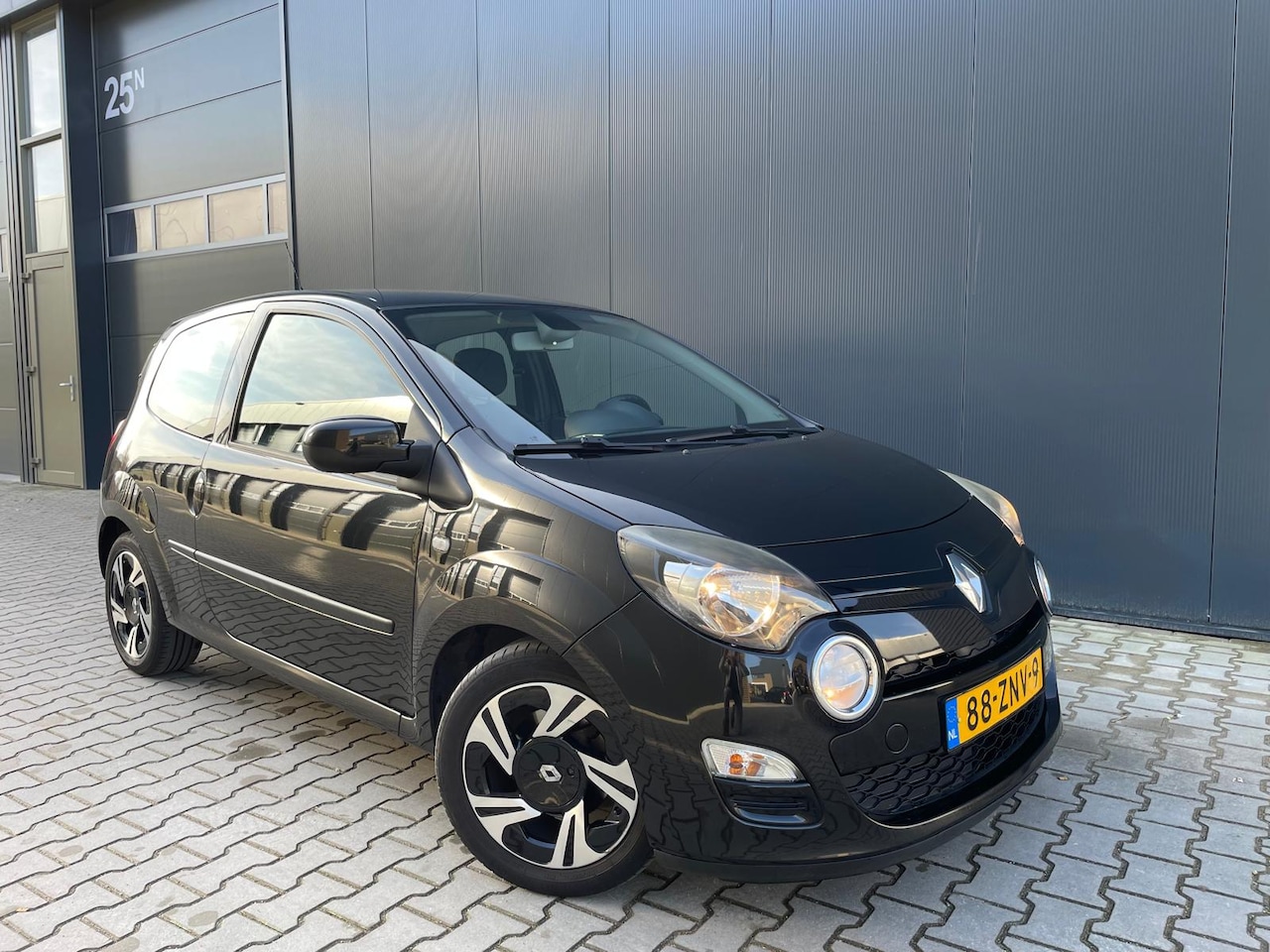 Renault Twingo - 1.2 16V Dynamique LM velgen, Airco, Zwarte metallic Technisch perfect! - AutoWereld.nl