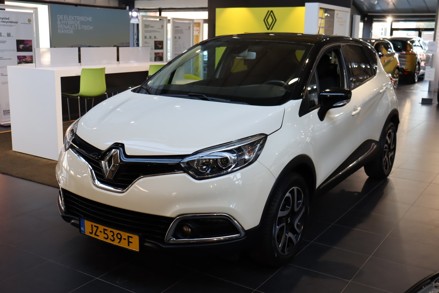 Renault Captur - TCe 90pk Dynamique - AutoWereld.nl