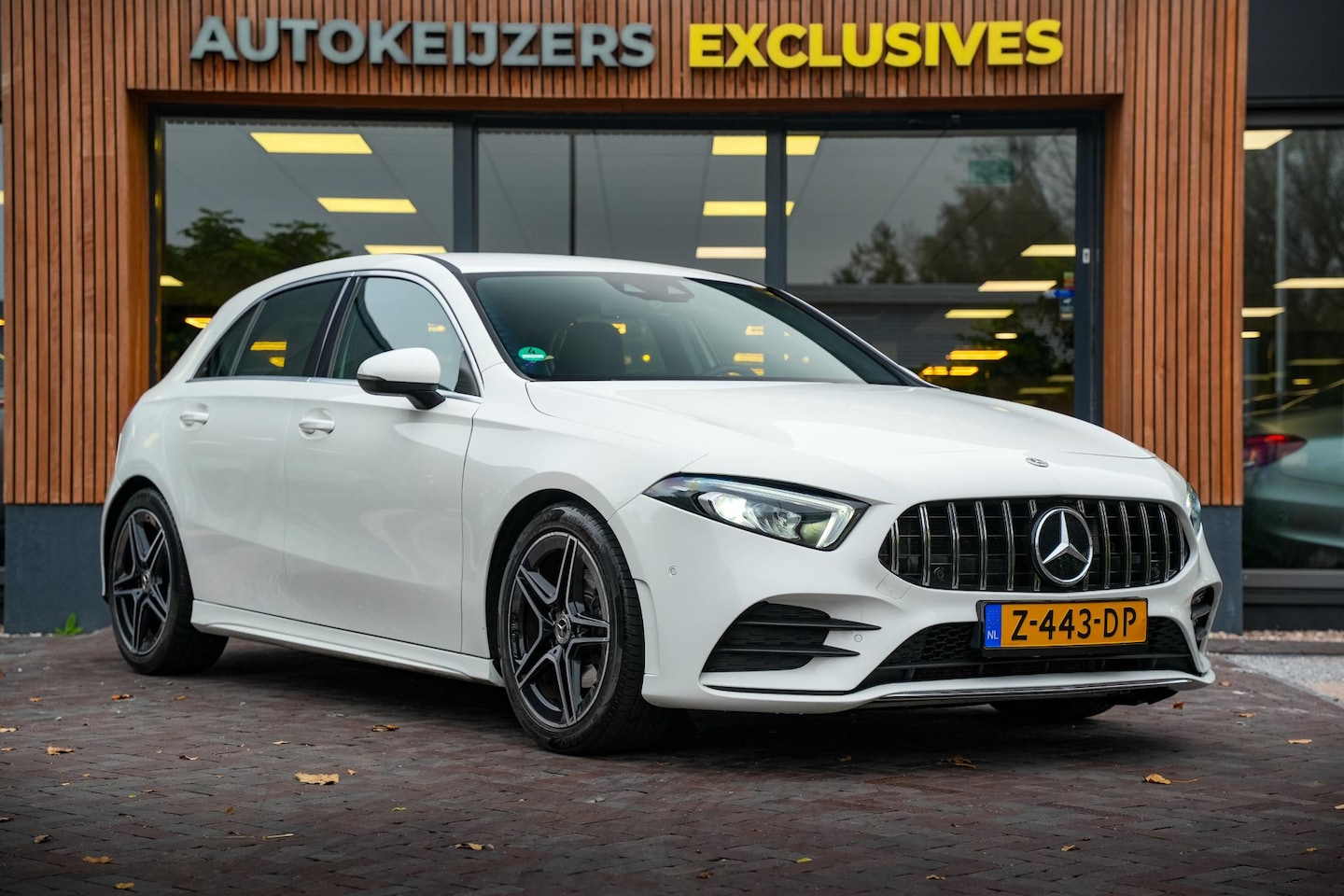 Mercedes-Benz A-klasse - 200 Business Solution AMG WideScreen Ambient Cruise Leer Alcantara Stoelverw. - AutoWereld.nl