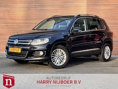 Volkswagen Tiguan - 1.4 TSI Sport&Style Trekhaak / Navigatie / Parkeerhulp