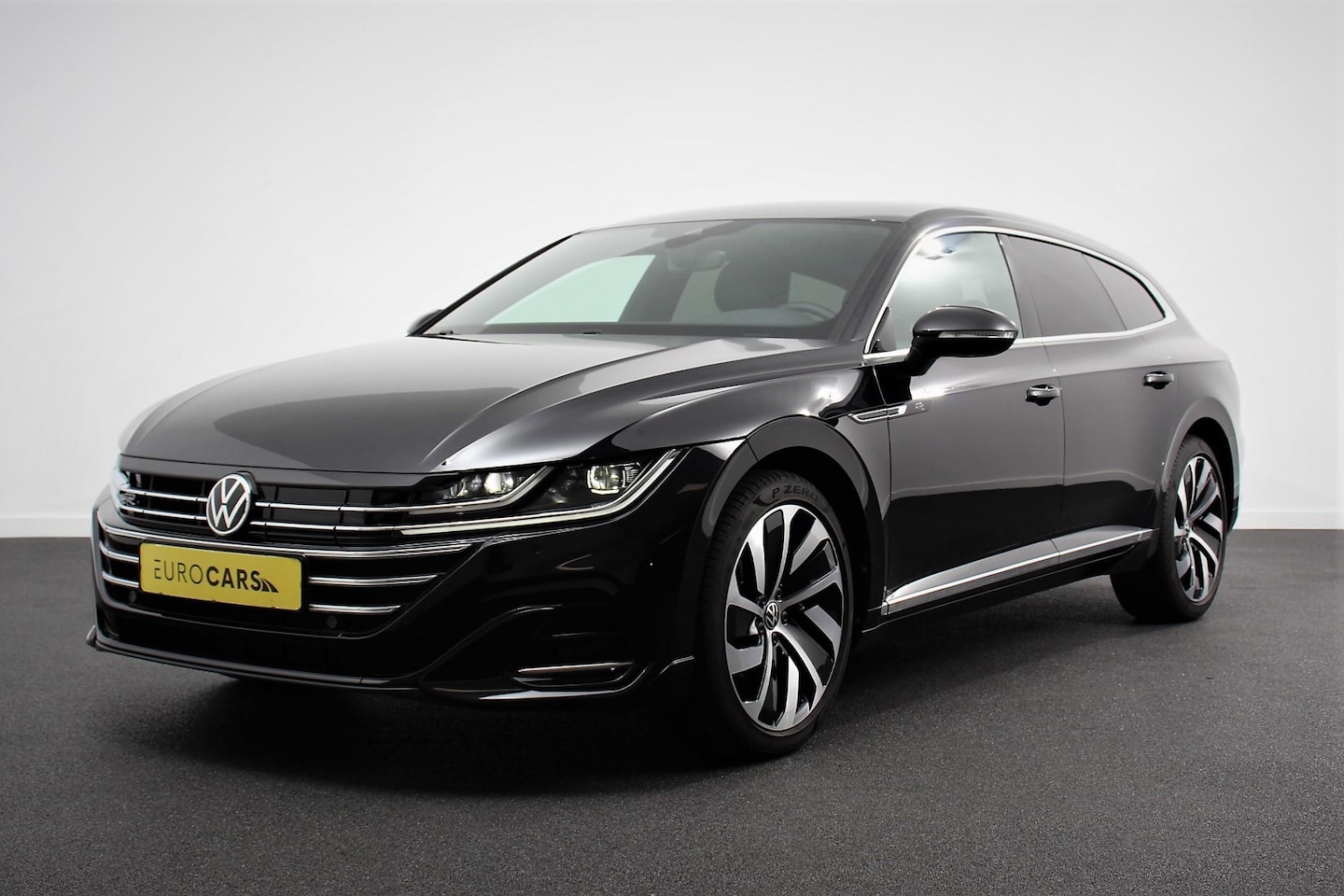 Volkswagen Arteon Shooting Brake - 1.4 TSI DSG eHybrid R-Line Phev Volkswagen Arteon Shooting Brake 1.4 TSI eHybrid R-Line Bu - AutoWereld.nl