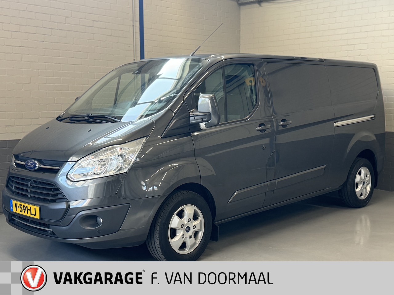 Ford Transit Custom - 2.0 TDCI L2H1 Limited Automaat 130pk - AutoWereld.nl