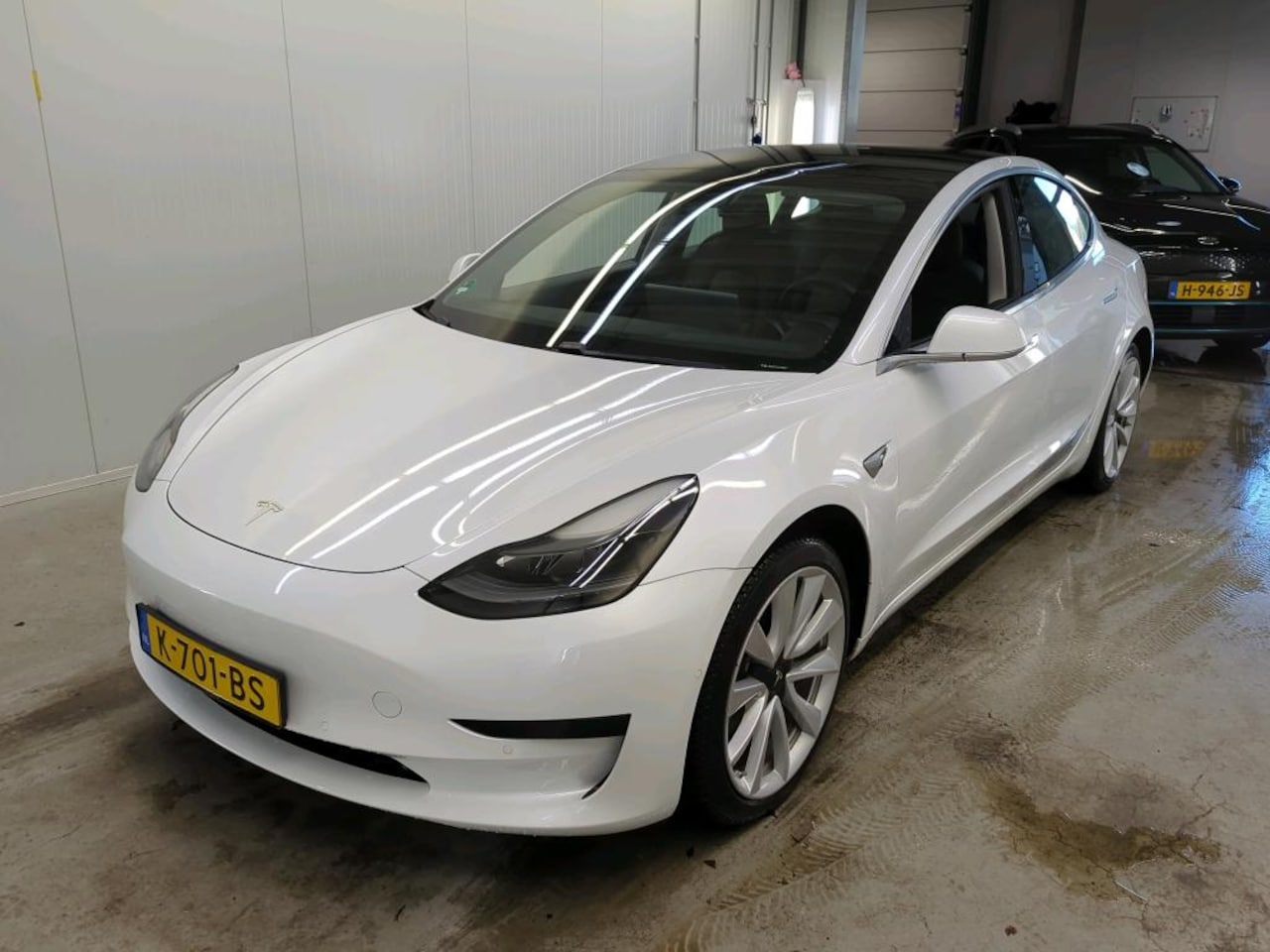 Tesla Model 3 - Standard RWD Plus [ AUTOPILOT+19" LMV+60 kWh+PREMIUM AUDIO ] - AutoWereld.nl