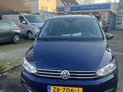 Volkswagen Touran - 1.2 TSI Comfortline Mooie complete auto met trekhaak