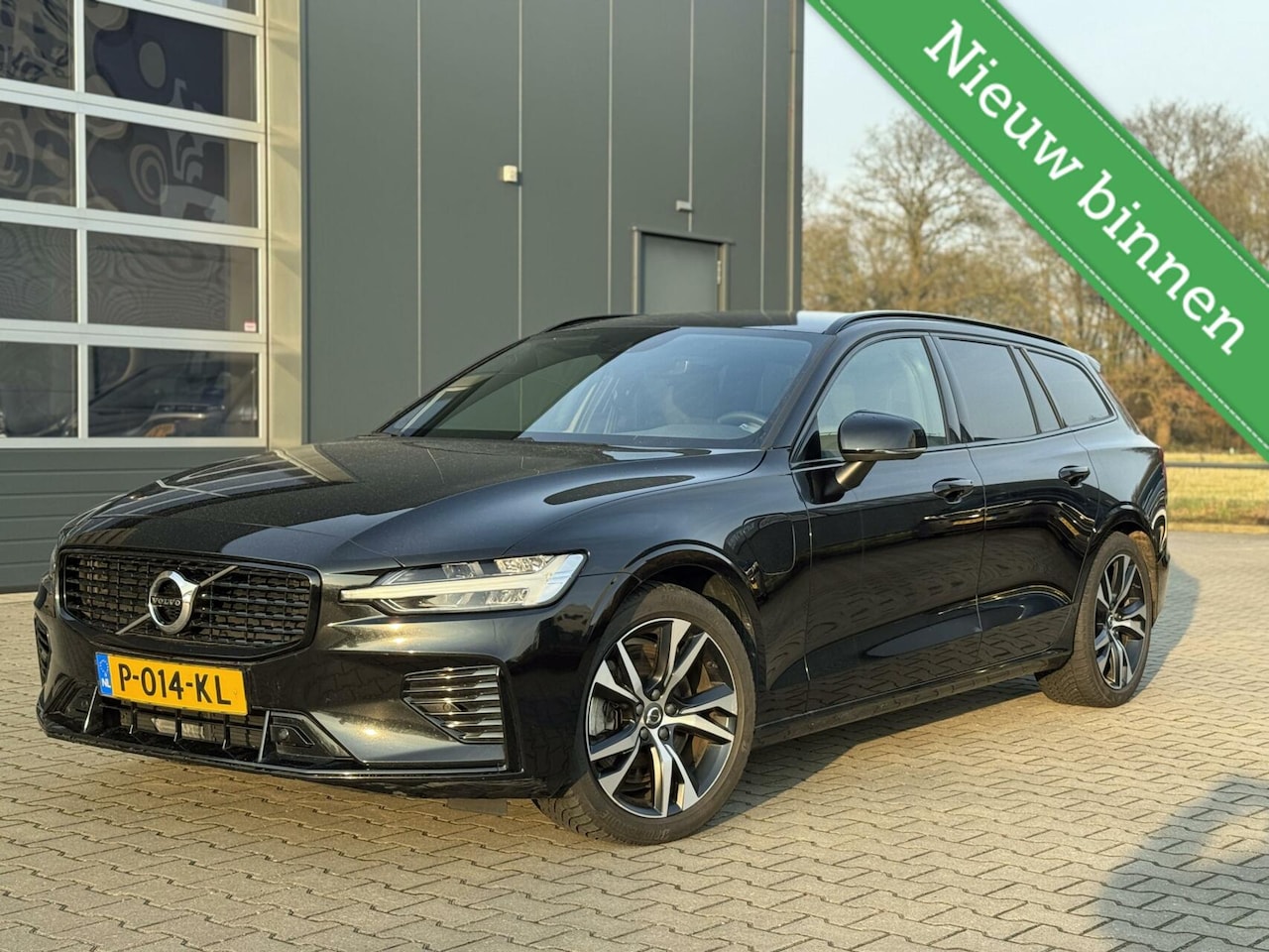 Volvo V60 - 2.0 T6 Recharge AWD R-Design 2.0 T6 Recharge 251kw AWD R-Design - AutoWereld.nl