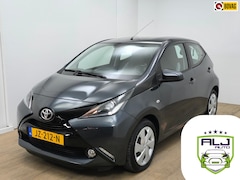 Toyota Aygo - Occasion 1.0 VVT-i x-play met parkeercamera () | Tweedehands Aygo in antracietgrijs | Unie