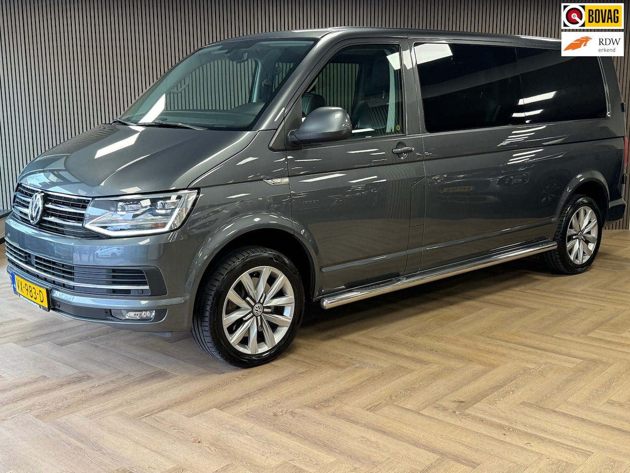 Volkswagen Transporter - 2.0 TDI L2H1 DC Highline AUT. SCHUIFDEUR NAVIGATIE AIRCO LEDER CRUISE PDC TREKHAAK - AutoWereld.nl