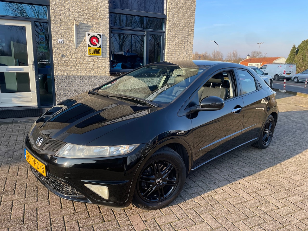 Honda Civic - 1.4 Style Mode-Navi-PDC-bluetooth - AutoWereld.nl