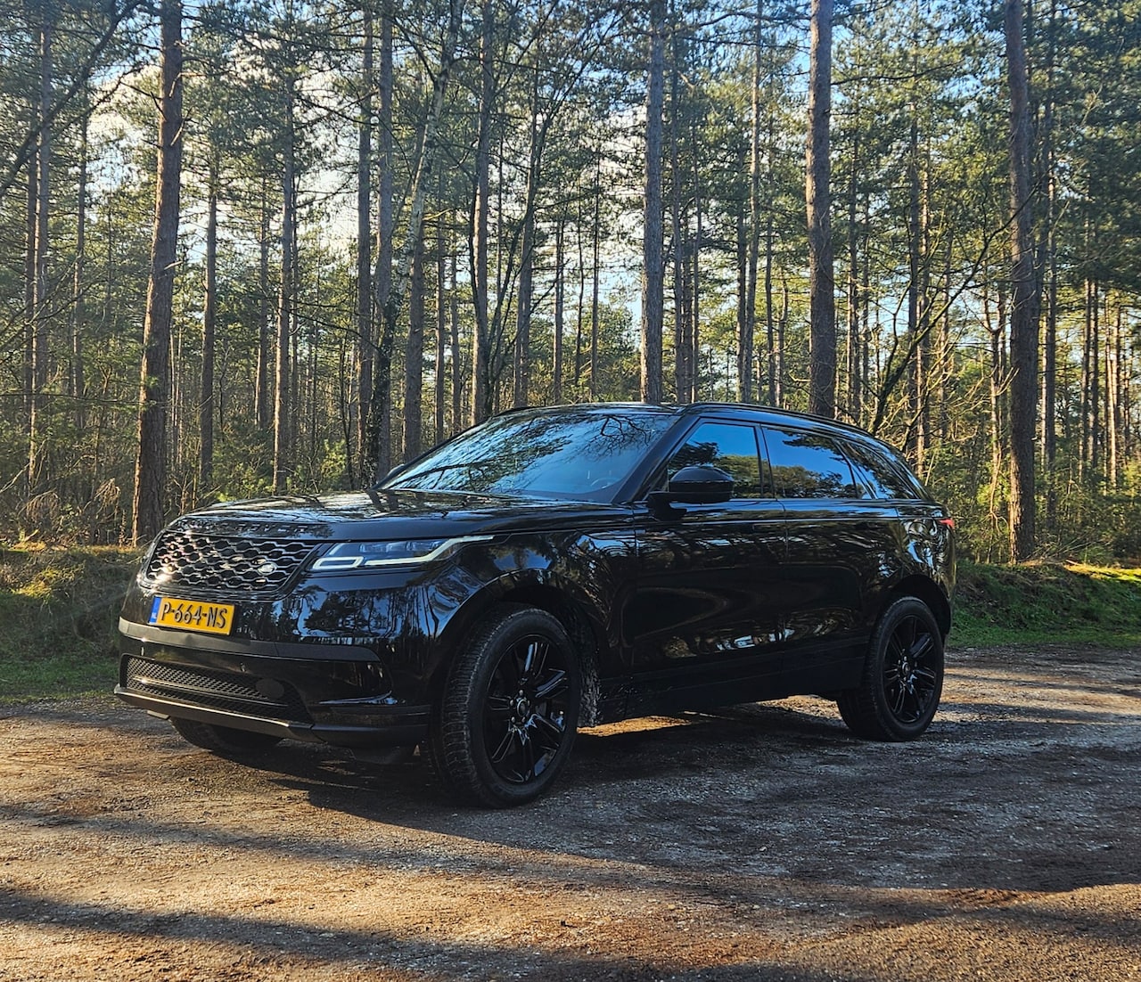 Land Rover Range Rover Velar - 2.0 P400e Turbo SE - AutoWereld.nl