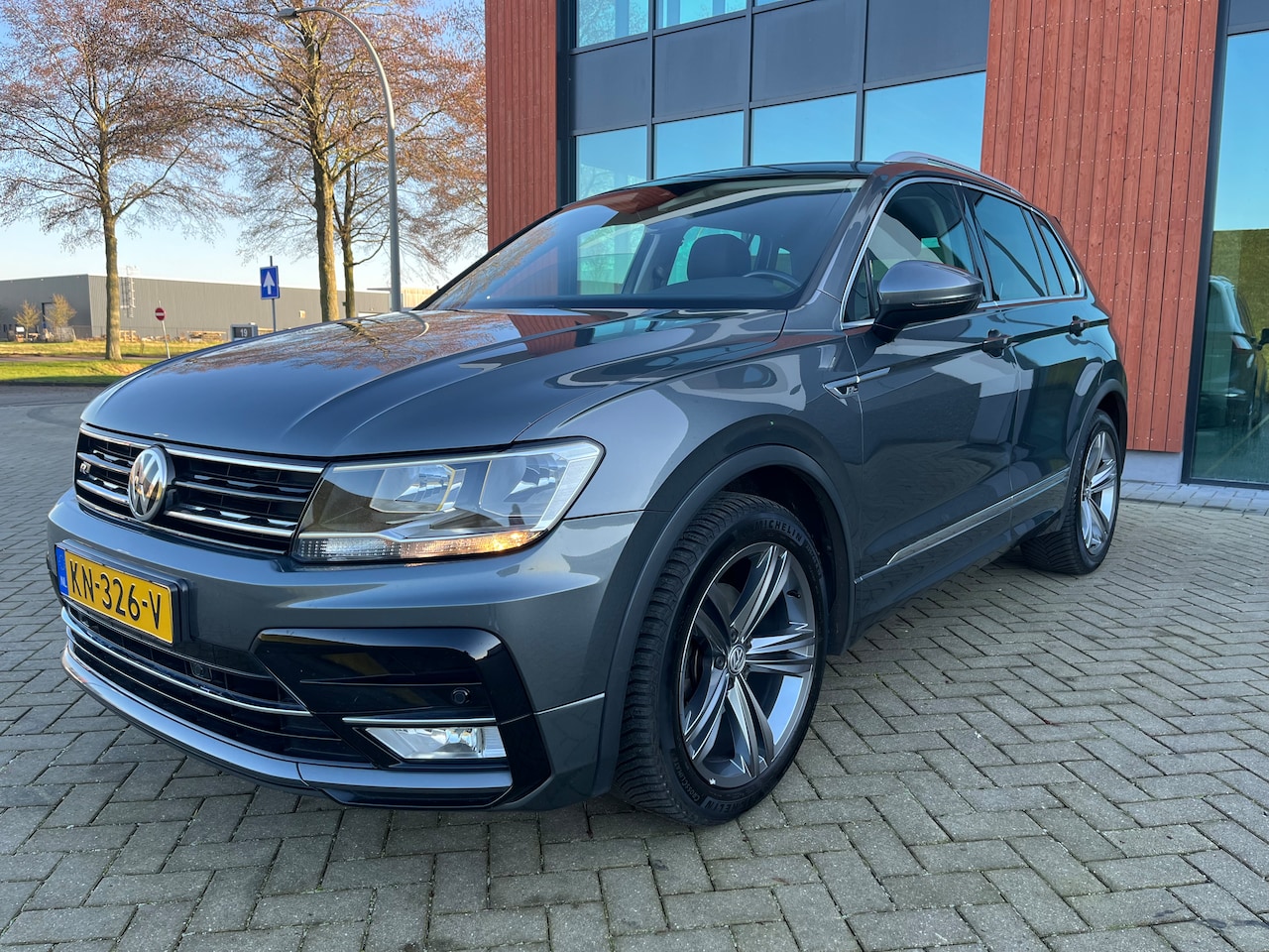 Volkswagen Tiguan - 1.4 TSI ACT Connected Series - AutoWereld.nl