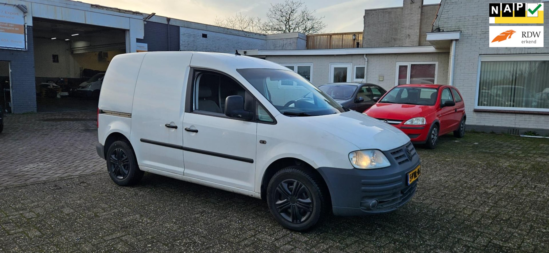 Volkswagen Caddy - 1.9 TDI 77kw Airco Navi Apk 07 2025 - AutoWereld.nl