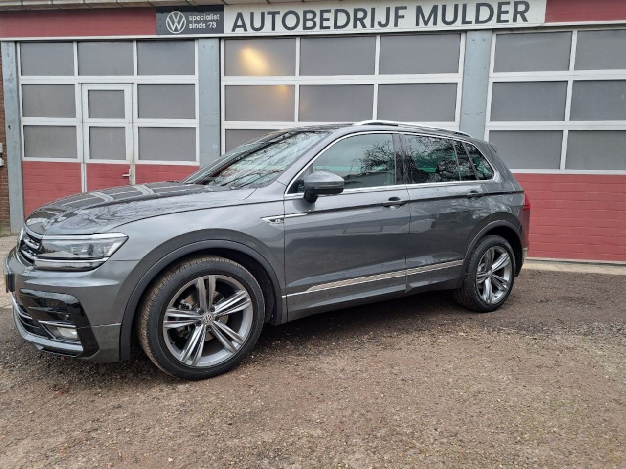 Volkswagen Tiguan - 1.5 TSI R-line / Highline Alcantara Panodak - AutoWereld.nl