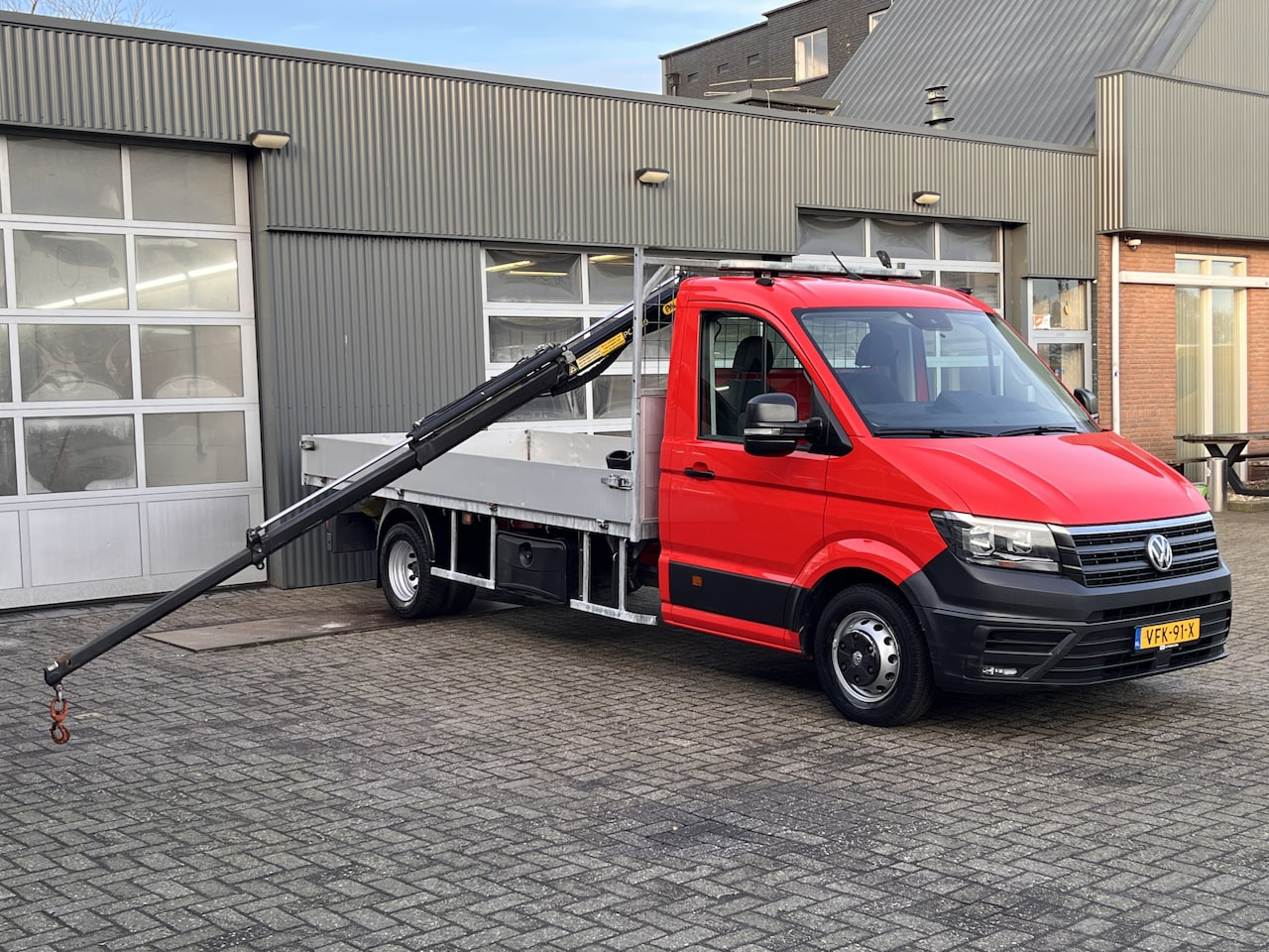 Volkswagen Crafter - 50 2.0 TDI L4 Palfinger PC 1500 Airco Cruise control trekhaak 3500kg Pick-up Openlaadbak T - AutoWereld.nl