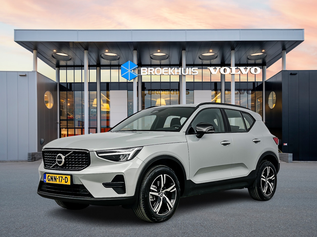 Volvo XC40 - B4 Plus Dark | Keyless Entry | Elektr. Stoelen | Verwarmde voorruit | Stoel/Stuurverwarmin - AutoWereld.nl