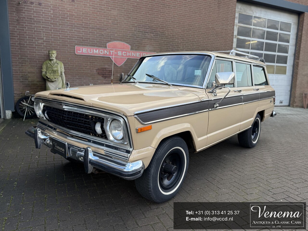 Jeep Wagoneer - 5.9 V8 Limited Wagon 5.9 V8 Limited Wagon - AutoWereld.nl