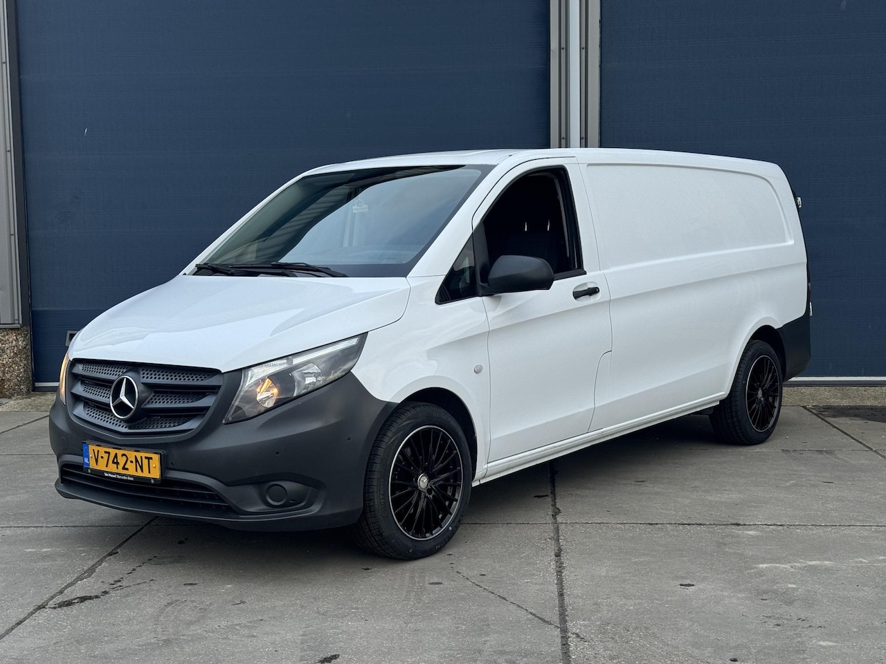 Mercedes-Benz Vito - 114 CDI Extra Lang L3H1 / AUTOMAAT / AIRCO / CRUISE CONTROLE / NAVI - AutoWereld.nl