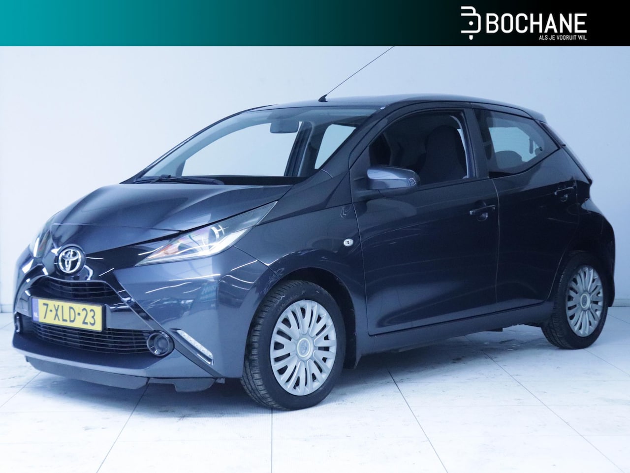 Toyota Aygo - 1.0 VVT-i x-play Airco/Navi/Camera - AutoWereld.nl