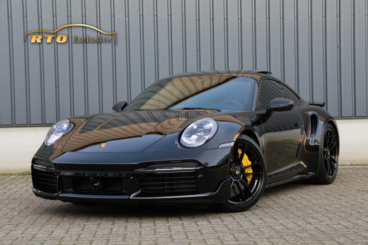 Porsche 911 - 3.8 Turbo S|Ceramic|Lift|Approved|Burmester|Xpel|Surround - AutoWereld.nl