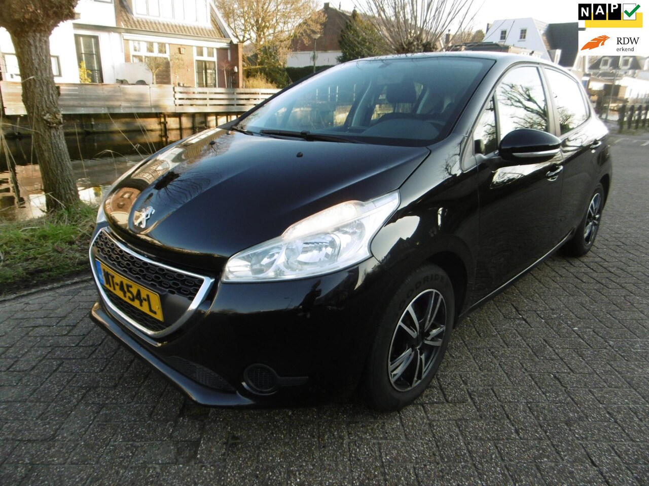 Peugeot 208 - 1.2 VTi 82pk 5-deurs Airco Cruise Zuinig A-Label - Historie - AutoWereld.nl