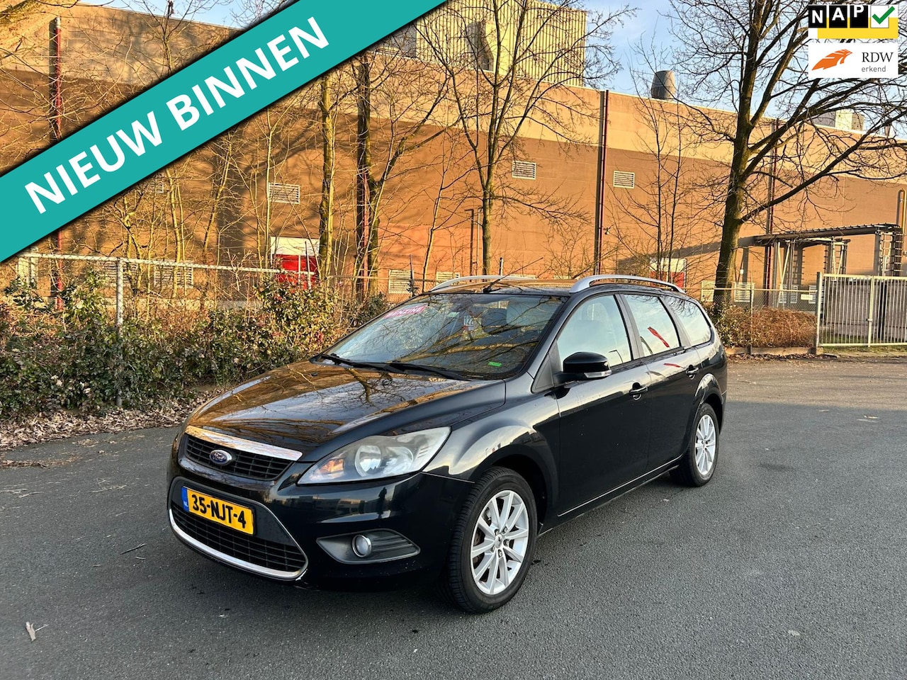 Ford Focus Wagon - 1.8 Limited NETTE AUTO RIJDT EN SCHAKELT GOED - AutoWereld.nl