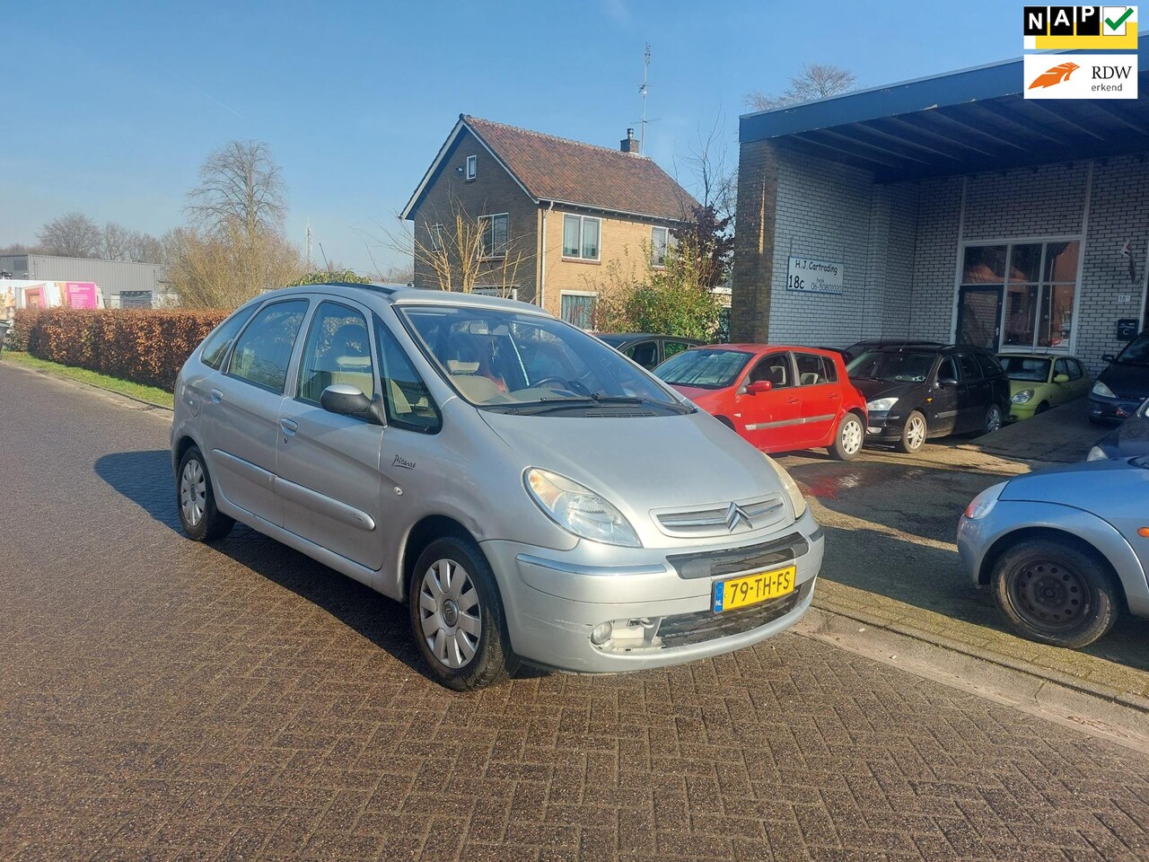 Citroën Xsara Picasso - 2.0i-16V Exclusive AUTOMAAT - AutoWereld.nl