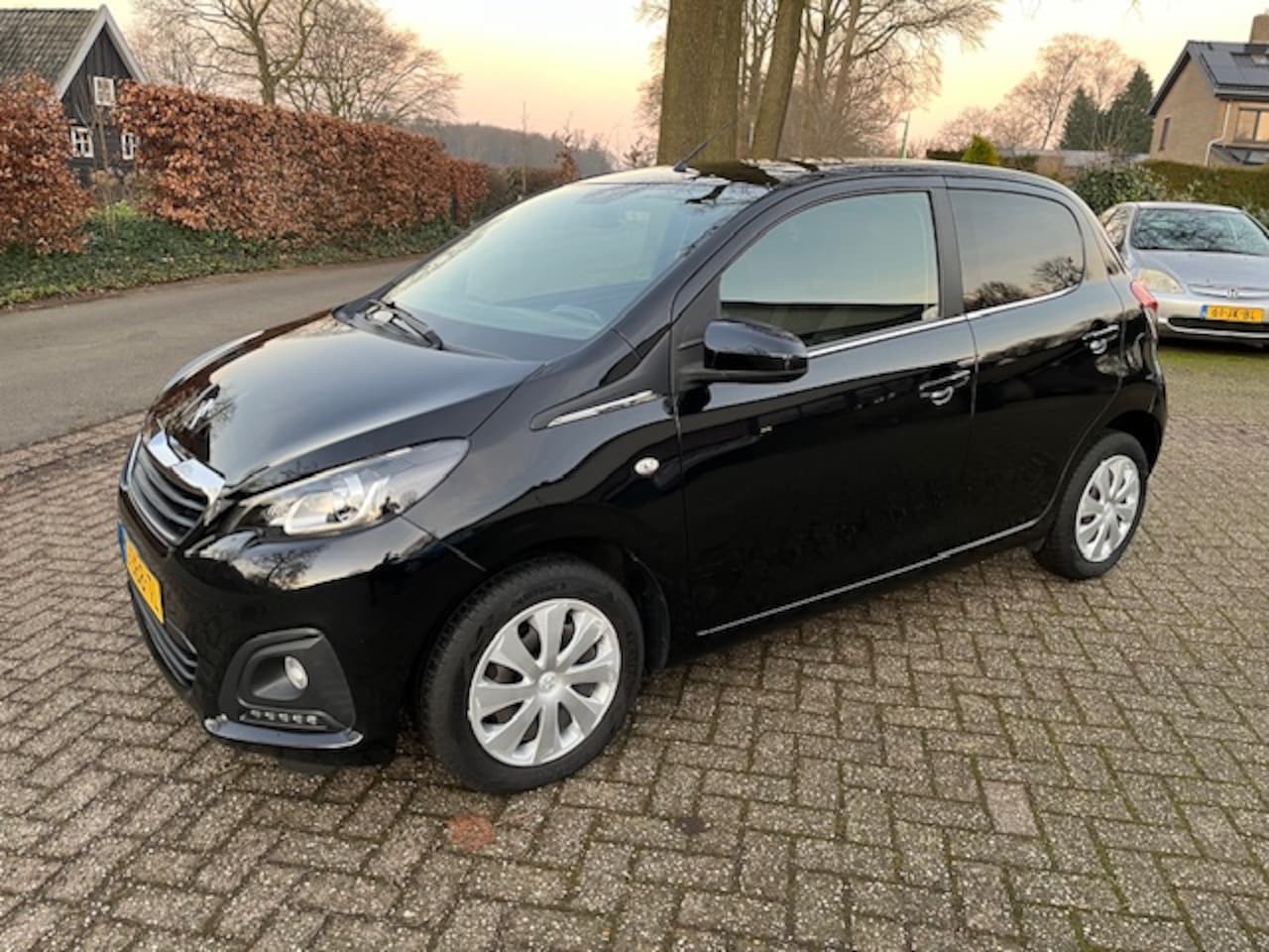 Peugeot 108 - 1.0 e-VTi 72pk 5D Active - AutoWereld.nl