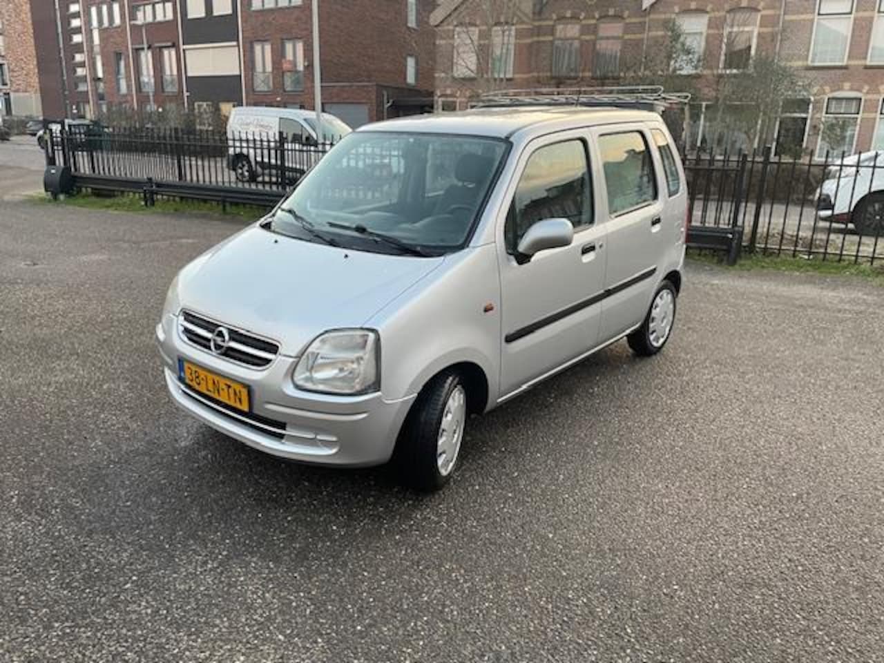 Opel Agila - 1.2-16V Comfort! 150 DKM NAP! Dealer onderhouden! - AutoWereld.nl