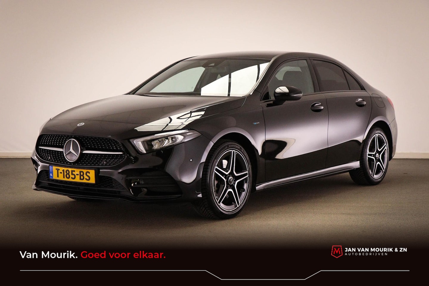 Mercedes-Benz A-klasse - 250 e Premium Plus | SFEERVERLICHTING | DAB | APPLE | 18" - AutoWereld.nl