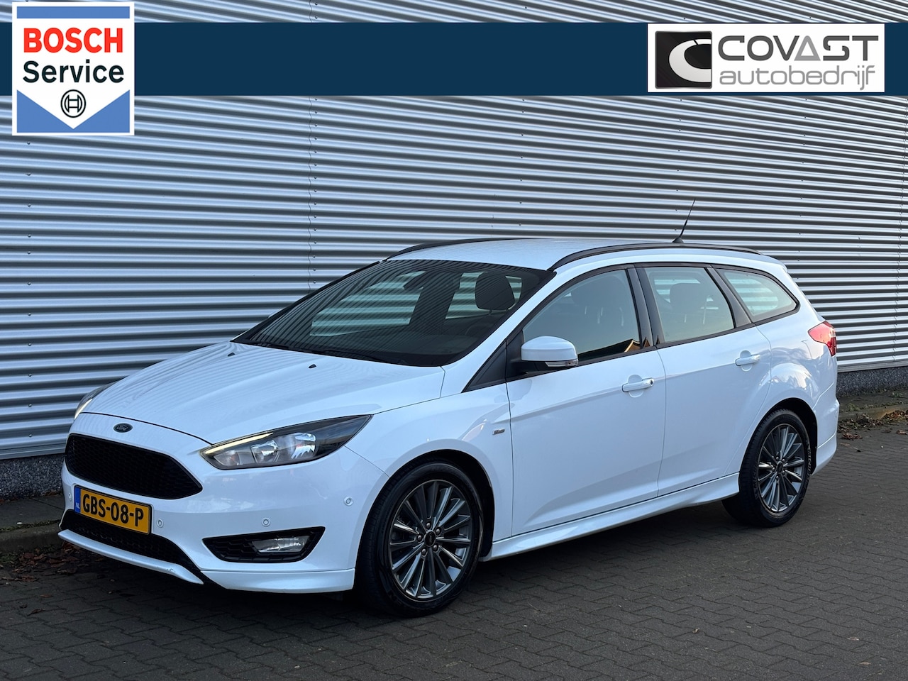 Ford Focus Wagon - 1.5 ST-Line Automaat Carplay|Stoelverwarming|Navigatie|Parkeerhulp - AutoWereld.nl