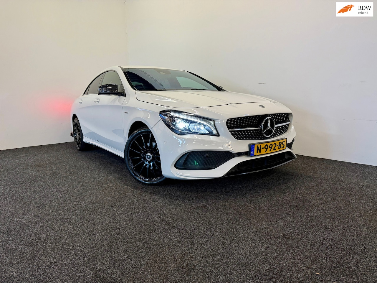 Mercedes-Benz CLA-Klasse - 200 Prestige | Automaat | Stoelverwarming - AutoWereld.nl